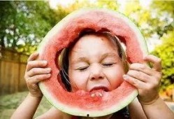 带你吃瓜外国,带你领略异国“吃瓜”文化