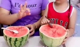 给妈妈买瓜吃,共享夏日清凉时光