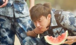 明星吃瓜人士图片高清,高清图揭秘娱乐圈幕后风云