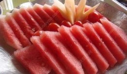 喝酒吃瓜胃疼,揭秘饮酒与饮食不当的后果