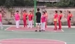篮球场运球吃瓜,一场别开生面的夏日盛宴