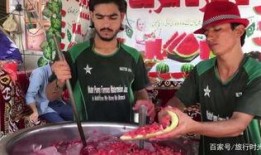 日本街头吃瓜,瓜味飘香，民众热议不断