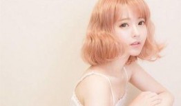 黄头发女孩吃瓜,黄发少女瓜田奇遇记