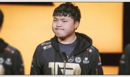 uzi退役吃瓜,电竞传奇落幕，吃瓜群众热议不断