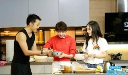 王源吃瓜大笑,揭秘娱乐圈幕后趣闻